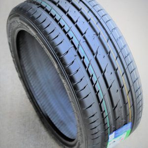Haida HD927SP 245/45R20 ZR 103W XL AS A/S All Season Tire