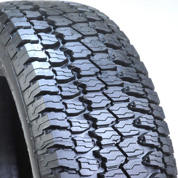 Goodyear Wrangler AT/S 265/70R17 113S