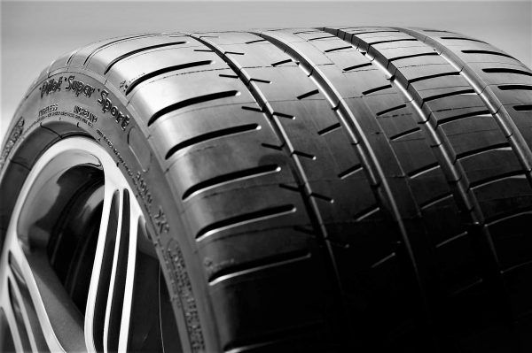 Michelin Pilot Super Sport ZP 245/40R21 96Y Run Flat